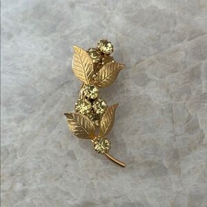 Vintage Mid Century Gold Tone Yellow Diamanté Brooch